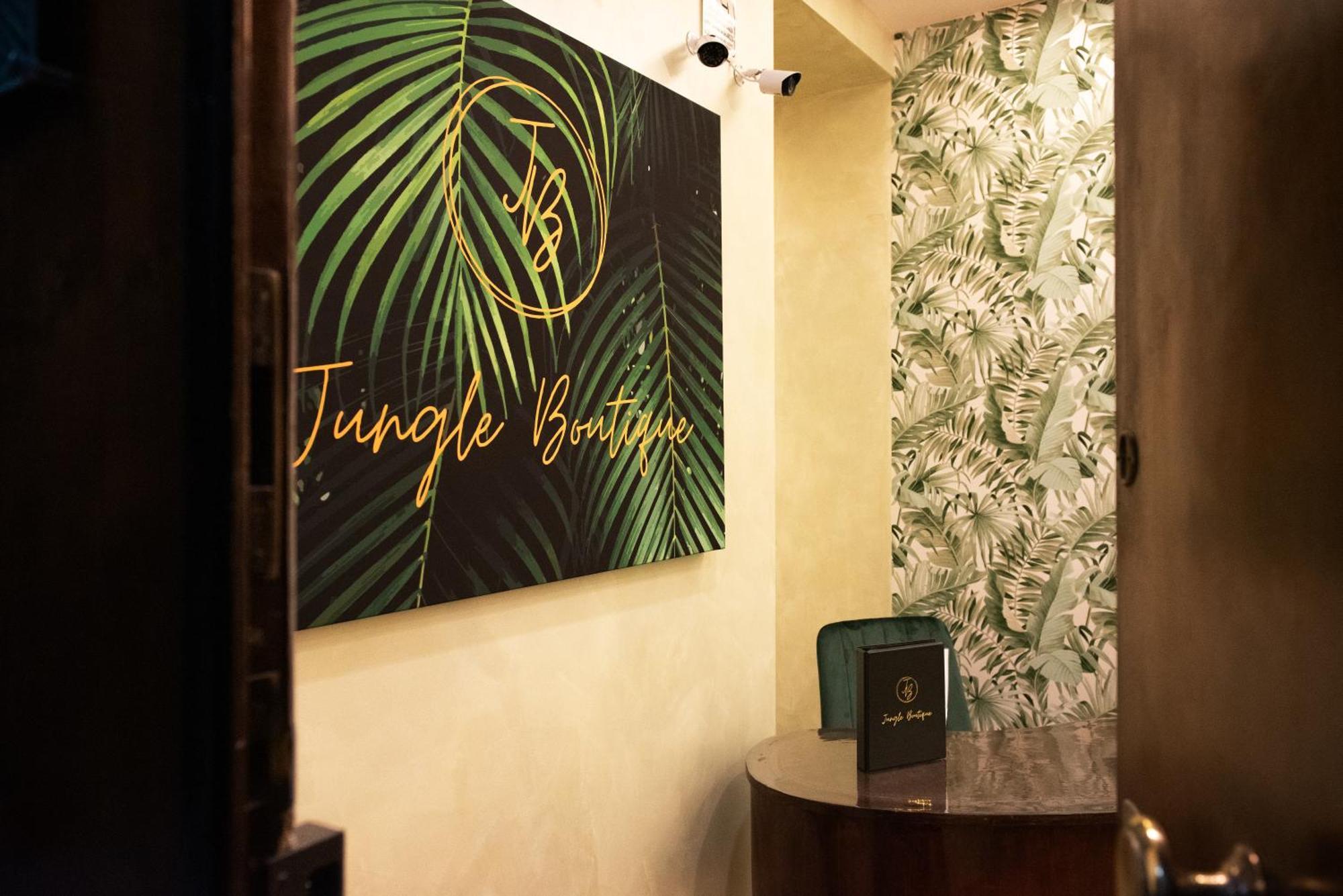 Jungle Boutique Hotel Napoli Bagian luar foto